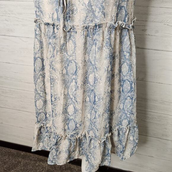 Altar'd State Size XS Blue &‎ White Snakeskin Print Dress - Picture 6 of 11